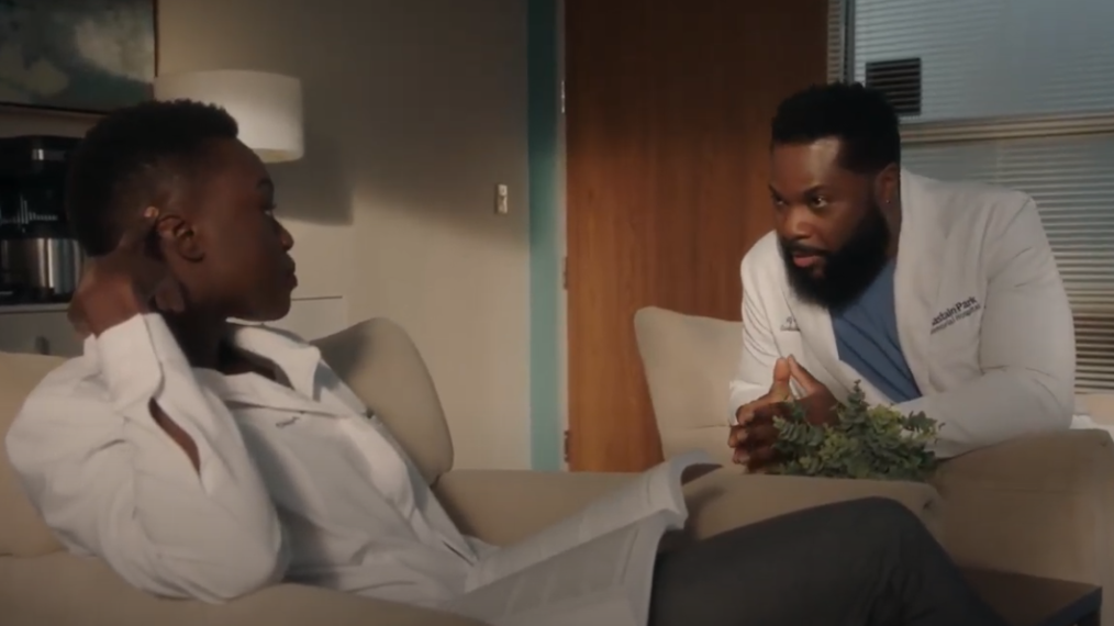 `` The Resident '': Mina et AJ établissent des règles pour leur vie