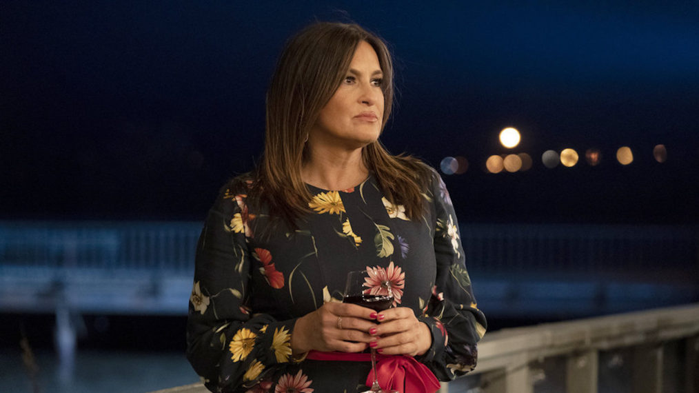 La saison 23 de “Law & Order: SVU” commencera-t-elle avec la blessure d’Olivia Benson?