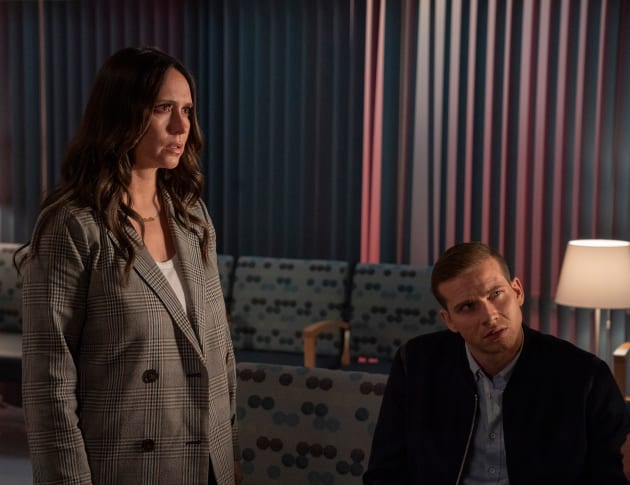 9-1-1: Jennifer Love Hewitt taquine le retour