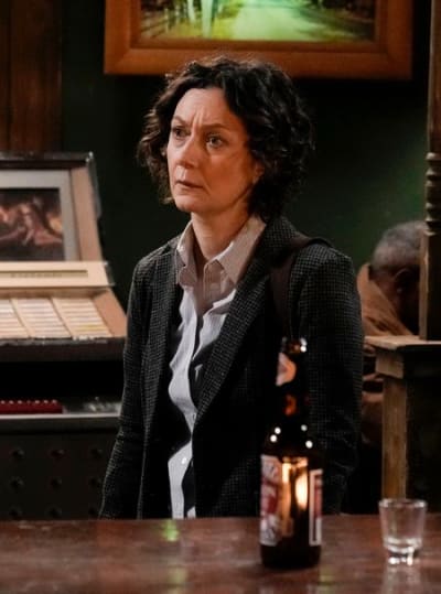 Darlene prend un risque - The Conners Saison 4 Episode 17