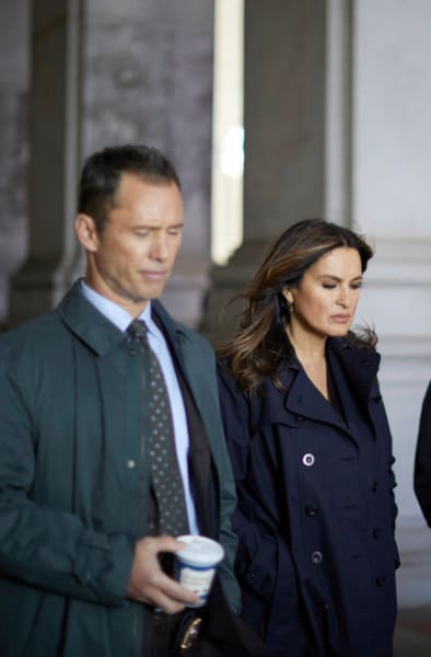 Cosgrove Reachs Out - Law & Order Saison 21 Épisode 10