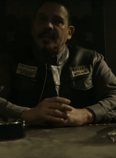 Un siège à la table - Mayans MC Saison 4 Épisode 8