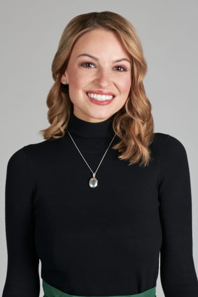 Kayla Wallace comme Taylor dans ma liste de souhaits de Noël pour adultes