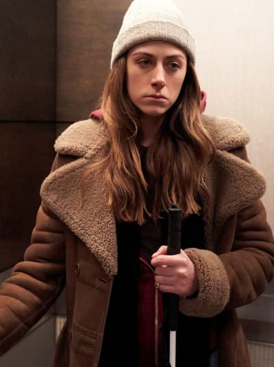 Aveugle sur un ascenseur -tall - In The Dark Saison 4 Episode 8