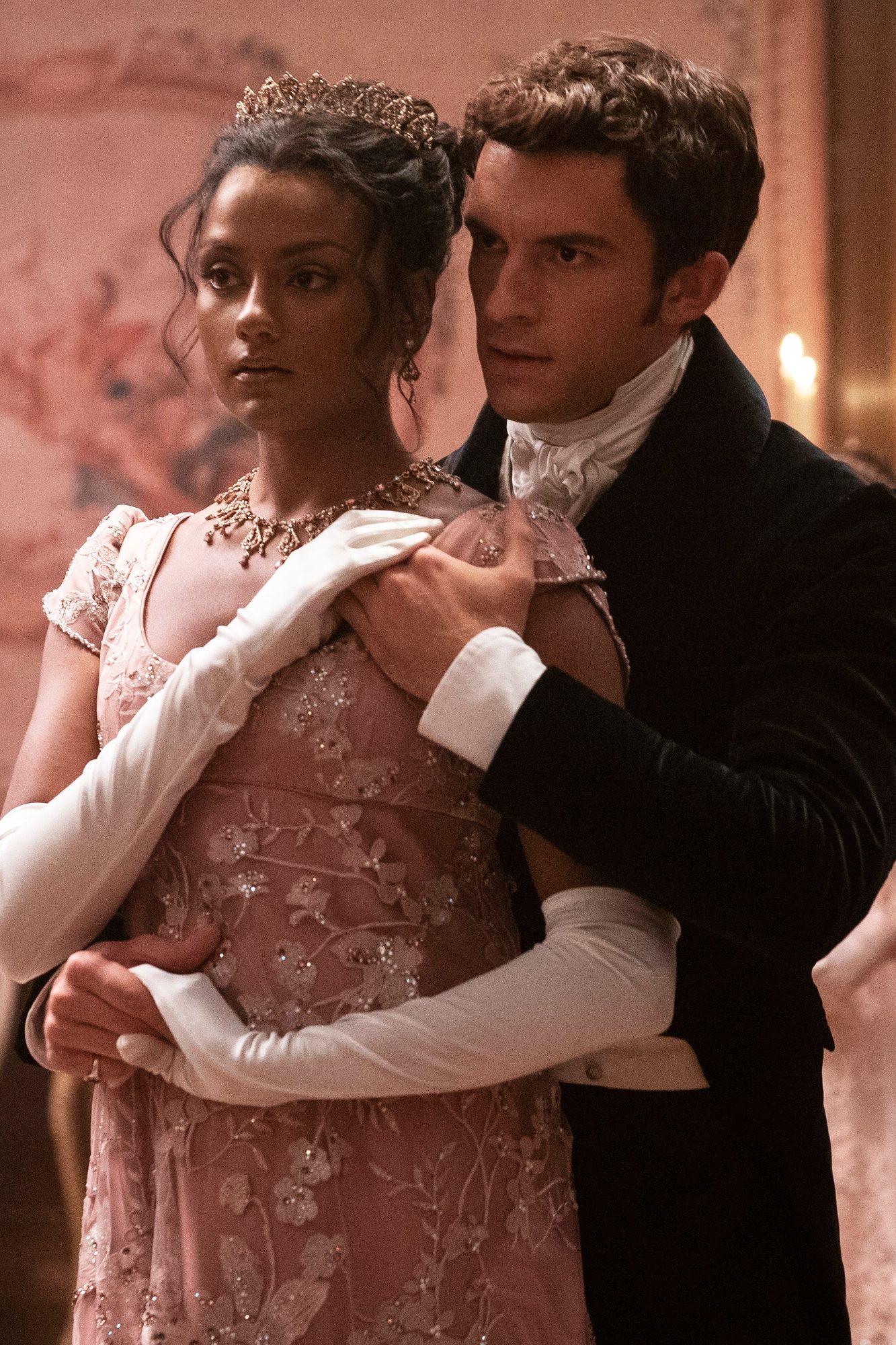 Bridgerton Prequel: Netflix dévoile un premier aperçu de la reine Charlotte