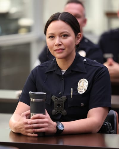 Coincé derrière Smiley - The Rookie Saison 5 Episode 3
