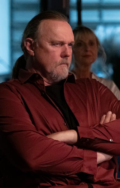Thinkin' Bout Christmas-tall - Monarch Saison 1 Episode 5
