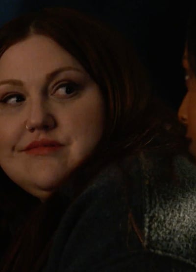 Chatter avec Kayla -tall - Monarch Saison 1 Episode 6