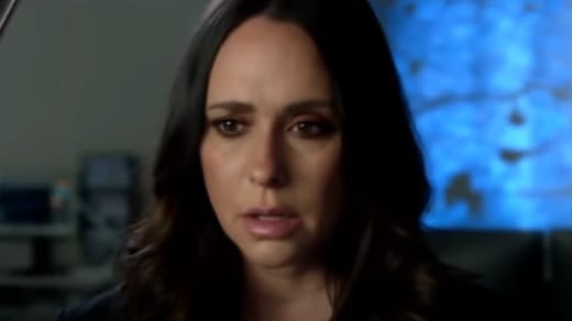 Maddie prend un appel - 9-1-1 saison 6 épisode 5