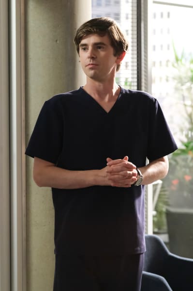 Glassman blâme Shaun - The Good Doctor Saison 6 Episode 4