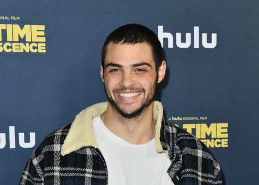 Noah Centineo assiste à l'événement Hulu