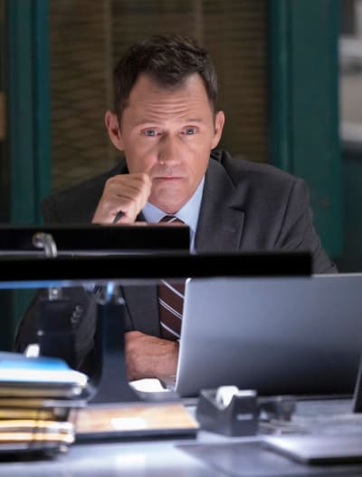 Essayer de trouver une piste - Law & Order Saison 22 Episode 6