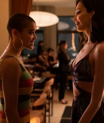 Réfléchir à leur prochain mouvement - Gossip Girl (2021) Saison 2 Épisode 2
