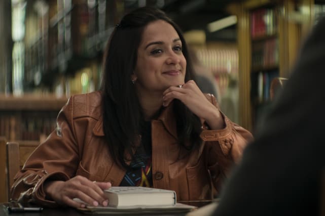 Amy Leigh Hickman comme Nadia vous
