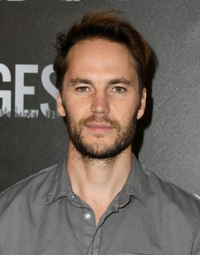 Taylor Kitsch assiste au photocall pour STX Entertainment's "21 ponts" à l'hôtel Four Seasons