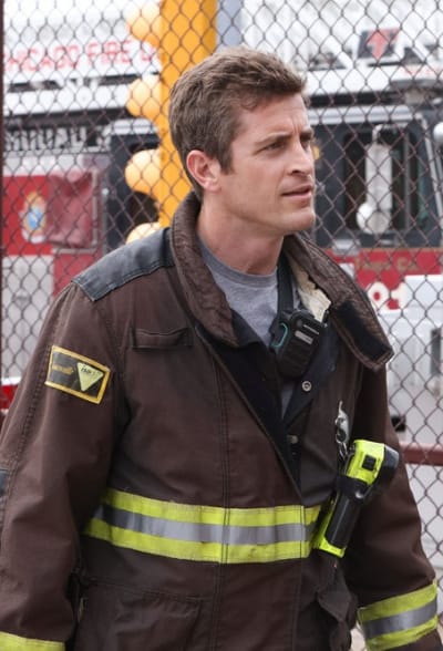 Carver Confronts -tall - Chicago Fire Saison 11 Épisode 9