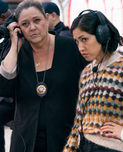 Quelqu'un va-t-il mourir? - Law & Order Saison 22 Épisode 9