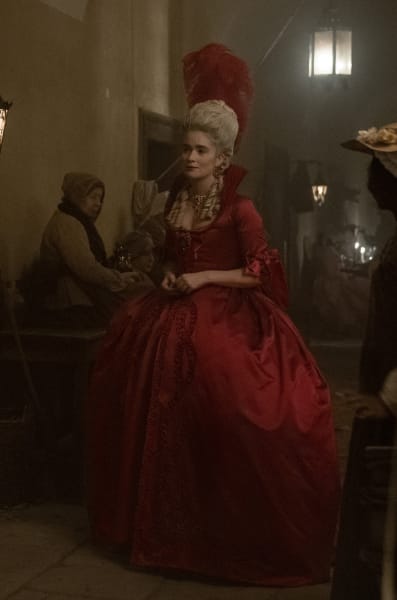Camille dans la rue - Liaisons dangereuses saison 1 épisode 8