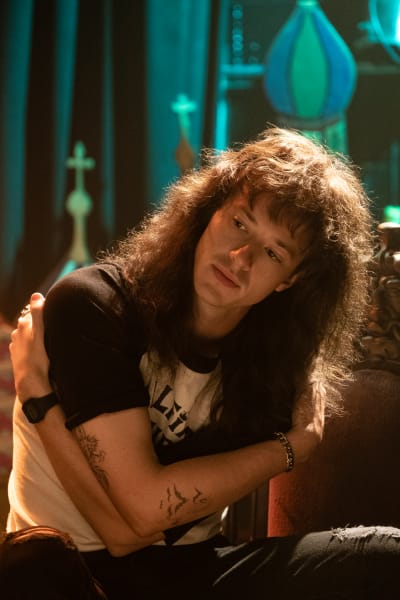 Rock On, Eddie - Stranger Things Saison 4 Episode 9