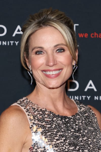 Amy Robach assiste aux ADAPT Leadership Awards 2022 au Cipriani 42nd Street