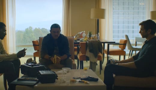 Clip exclusif Echo 3: Prince et Bambi planifient leur prochain mouvement