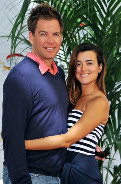 Les acteurs Michael Weatherly et Cote De Pablo posent
