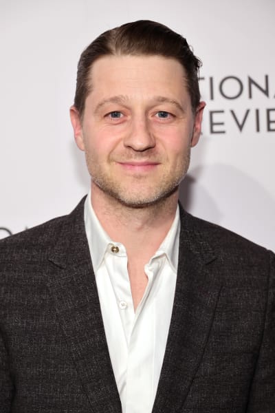   Ben McKenzie assiste à la Commission nationale de révision 