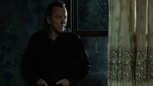 Bande-annonce de Rabbit Hole : Kiefer Sutherland combat des forces puissantes pour se sauver et sauver la démocratie !