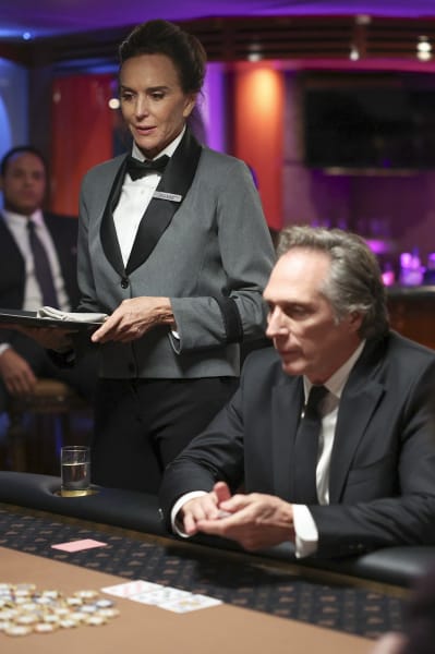 Fran & Leo In Character - The Company You Keep Saison 1 Episode 4
