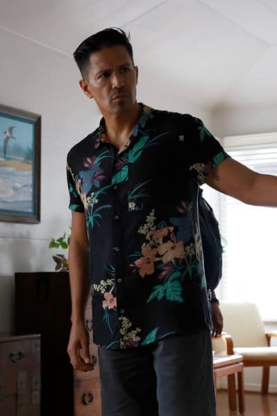 Un autre cambriolage - Magnum PI Saison 5 Épisode 6