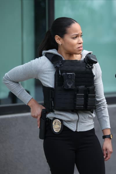 Naomi Arms - The Rookie: Feds Saison 1 Episode 18