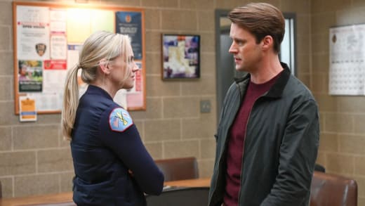 Chicago Fire Saison 11 Episode 18 Review: Le danger est partout | Series 80