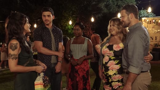 Annulation des séries Single Drunk Female et The Watchful Eye sur Freeform