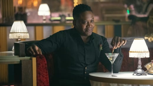 Schmigadoon ! Saison 2 Episode 5 : performances vocales incroyables et intrigue surprenante. Ne manquez pas !