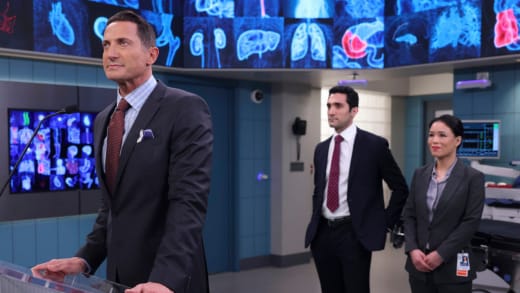Chicago Med : Jack Dayton a-t-il saboté OR 2.0 ? Découvrez les révélations choquantes de l’épisode 21 !