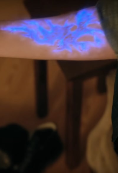Glowing Dragon Tattoo - Manifest Saison 4 Épisode 11