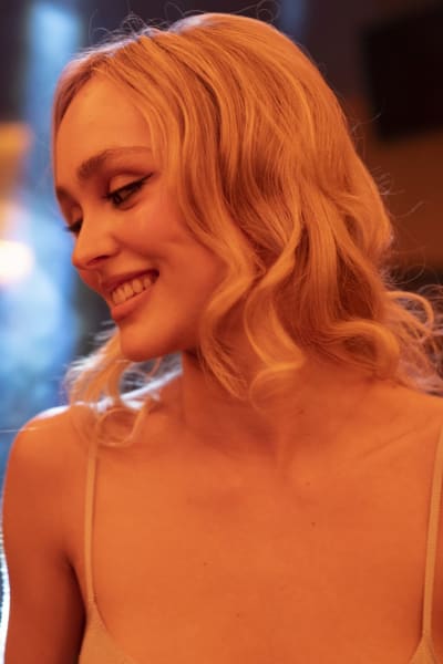 Jocelyn Smiling - The Idol Saison 1 Épisode 1