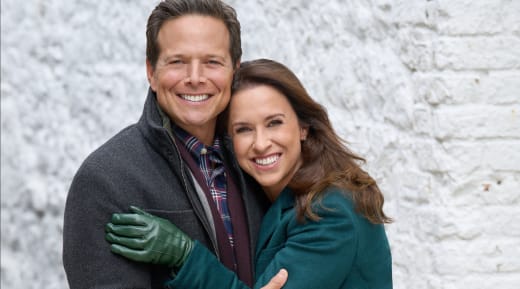 Lacey Chabert et Scott Wolf réunis dans un film de Noël écossais pour Hallmark