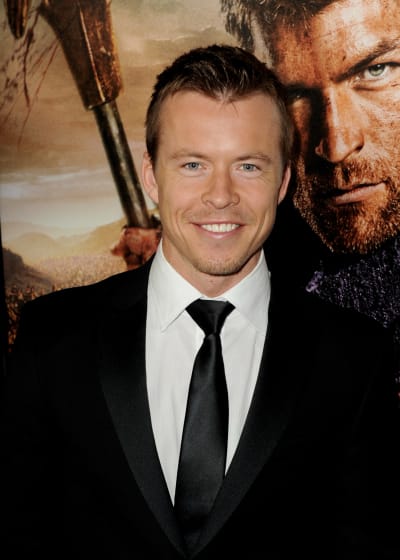 L'acteur Todd Lasance arrive à la première de Starz's "Spartacus guerre des damnés" au Regal Cinemas LA Live