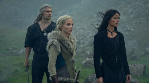 Découvrez la scène épique de combat de The Witcher Saison 3 avec Geralt, Yennefer et Ciri !