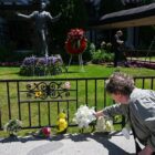 Les monuments commémoratifs de Tony Bennett apparaissent dans le pays