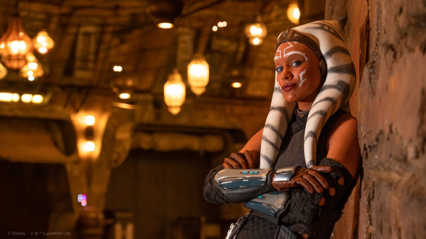 Ahsoka rencontre les visiteurs à Star Wars: Galaxy’s Edge, Disneyland
