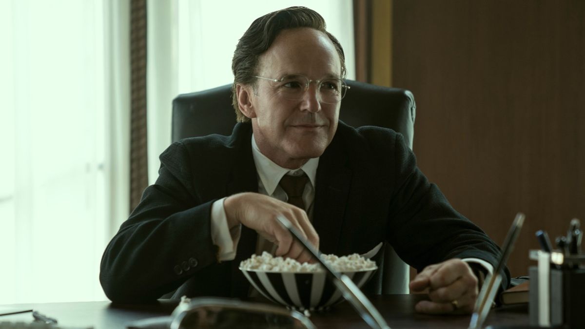 Clark Gregg incarne le fantôme de Matthew Broderick dans Painkiller sur Netflix, avec les explications des producteurs