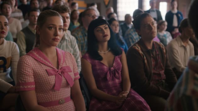 Critique de l’épisode 19 de la saison 7 de Riverdale : Chapitre 136 : L’Âge d’Or de la Télévision