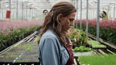 Critique du film The Lost Flowers of Alice Hart (2023)