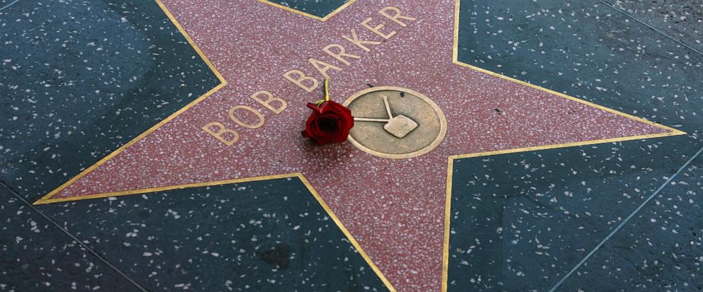 Décès de Bob Barker, célèbre animateur de “The Price Is Right” et “Truth or Consequences” et défenseur des animaux (89 car)