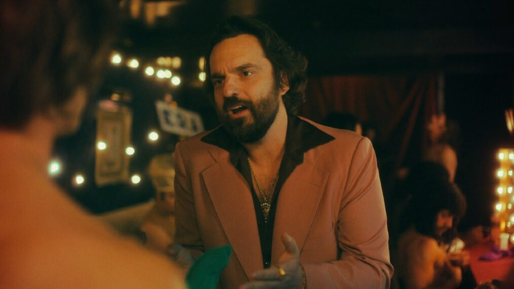 Découvrez la magie de Jake Johnson dans Doug Works (Vidéo)
