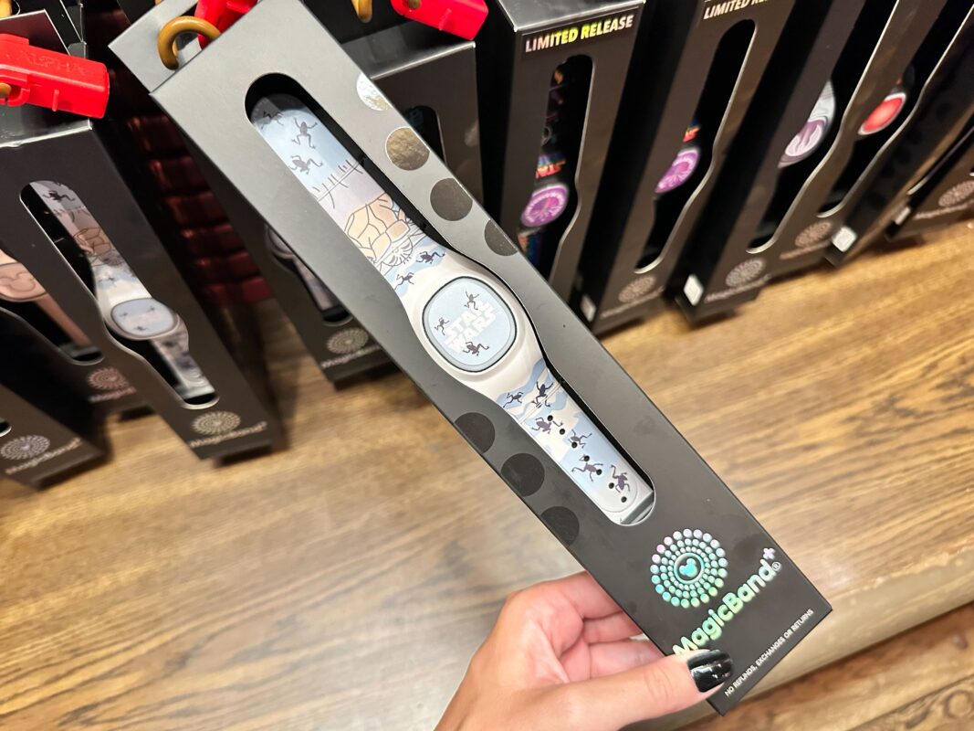 Découvrez le MagicBand+ Grogu de Star Wars ‘The Mandalorian’ à Walt Disney World.