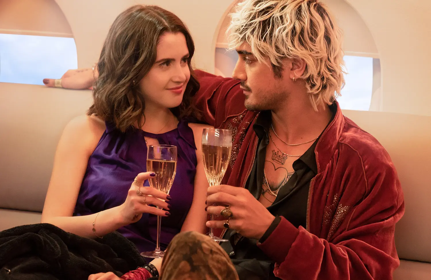 Découvrez le trailer interactif de la comédie romantique ‘Choose Love’ sur Netflix