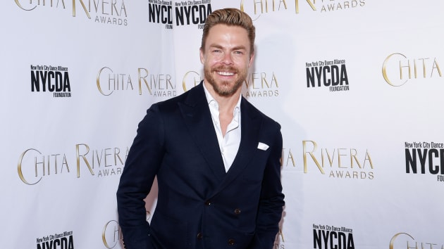 Derek Hough propose une saison spéciale de Dancing With the Stars avec tous les gagnants, ne manquez pas ça !